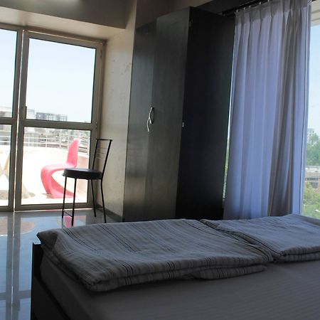 Hotel Apple Inn Ahmedabad Exterior foto